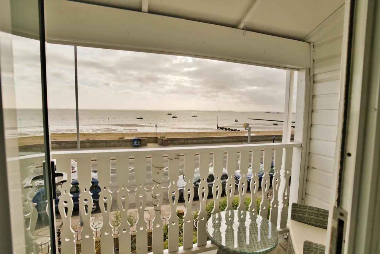 Beaches Guest House Southend-on-Sea Exterior photo